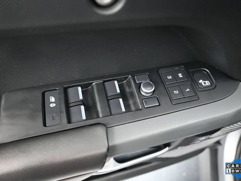 Used 2021 Land Rover Defender 110 X-Dynamic HSE AWD/4WD image 7