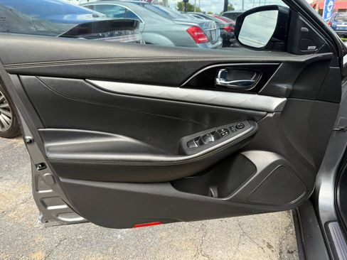 Used 2018 Nissan Maxima FWD image 10