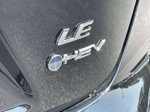 Used 2026 Toyota Corolla LE FWD image 8
