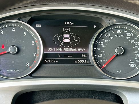 Used 2014 Volkswagen Touareg VR6 AWD/4WD image 11