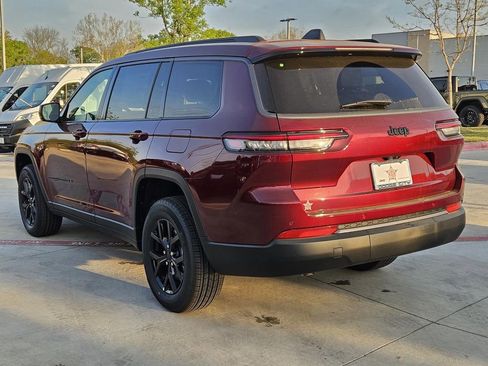 New 2026 Jeep Grand Cherokee L 2WD image 3