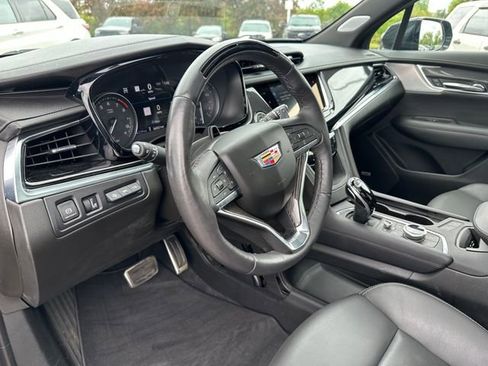 Used 2024 Cadillac XT6 Sport w/ Technology Package image 28