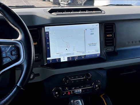 Used 2021 Ford Bronco Badlands image 6