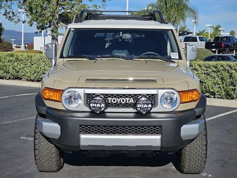 Used 2014 Toyota FJ Cruiser 4WD w/ Upgrade Package image 8