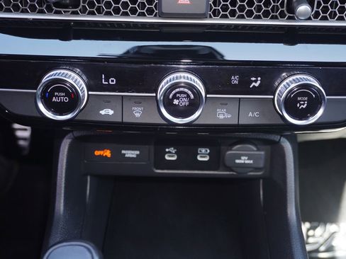 Used 2025 Honda Civic Sport image 16