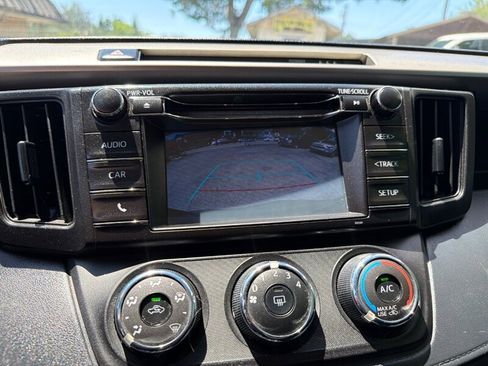 Used 2018 Toyota RAV4 LE w/ All Weather Liner Package AWD/4WD image 18