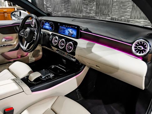 Used 2019 Mercedes-Benz A 220 image 19