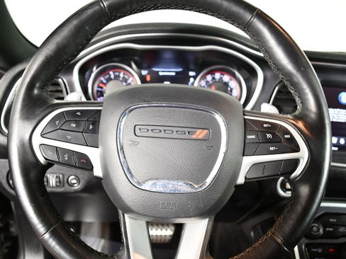 Used 2018 Dodge Challenger GT image 19