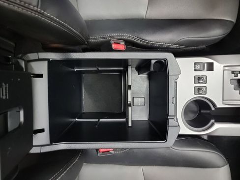 Used 2023 Toyota 4Runner SR5 Premium w/ Moonroof Package RWD image 29