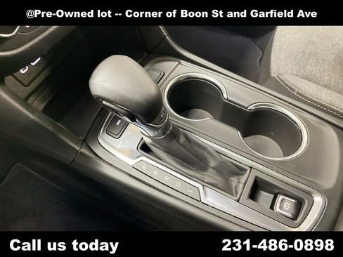 Used 2022 Chevrolet Equinox LT image 23