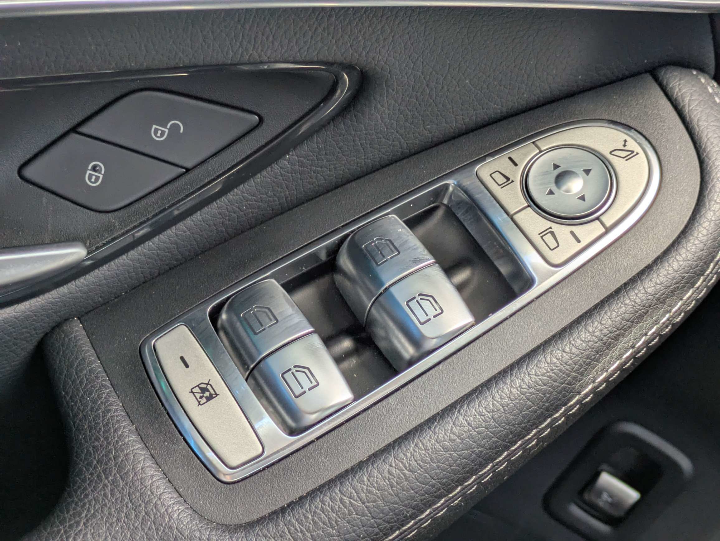 Used 2022 Mercedes-Benz GLC 300 image 17