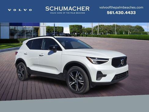 New 2026 Volvo XC40 B5 Core image 1