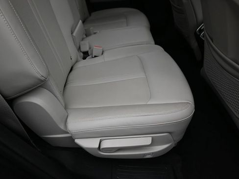Used 2025 Kia Sorento S w/ Panoramic Sunroof Package FWD image 42