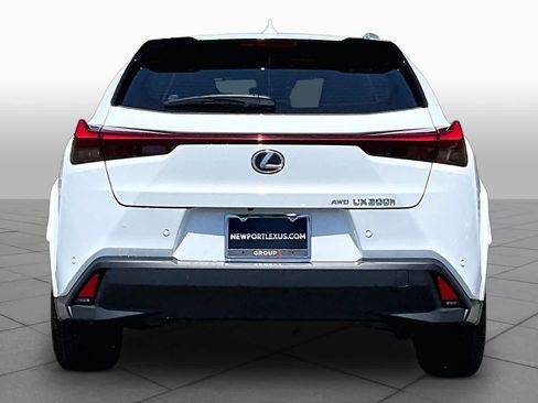 New 2026 Lexus UX 300h AWD image 4