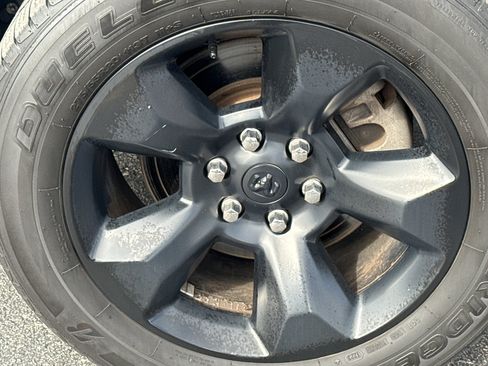 Used 2019 RAM 1500 Big Horn AWD/4WD image 9