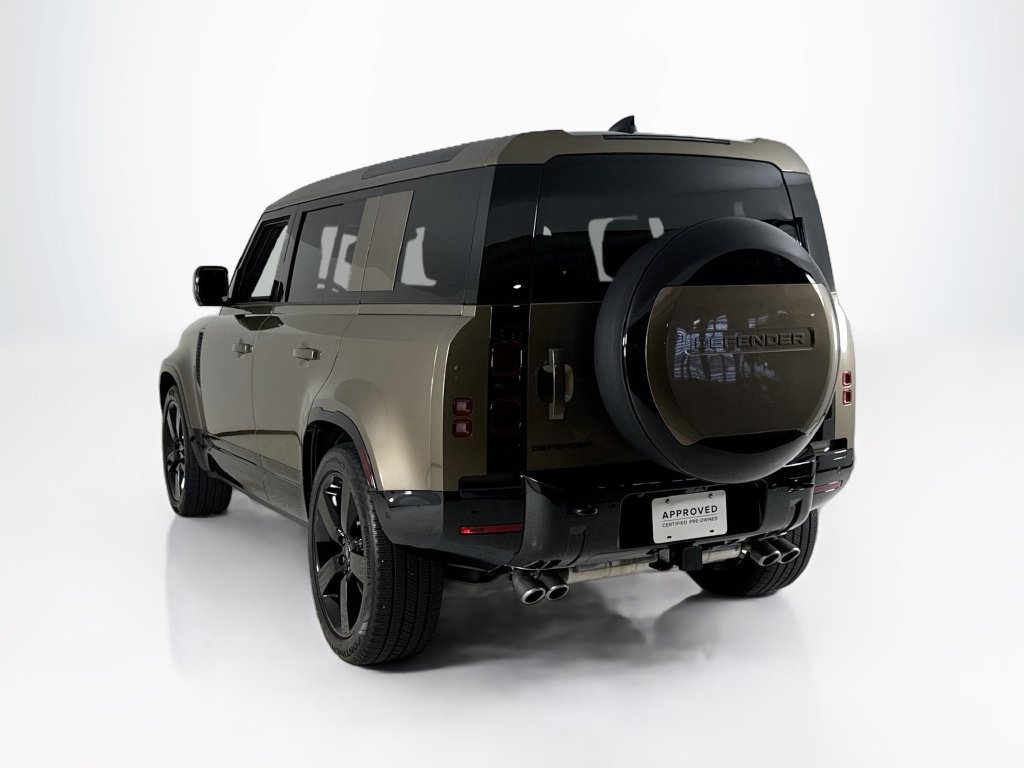 Used 2025 Land Rover Defender 110 X-Dynamic SE AWD/4WD image 3