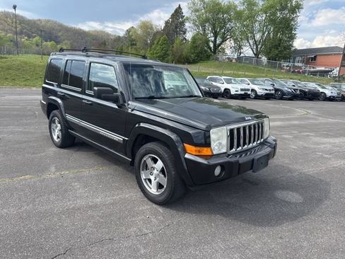 Used 2010 Jeep Commander Sport w/ Sun/Sound Group AWD/4WD image 2