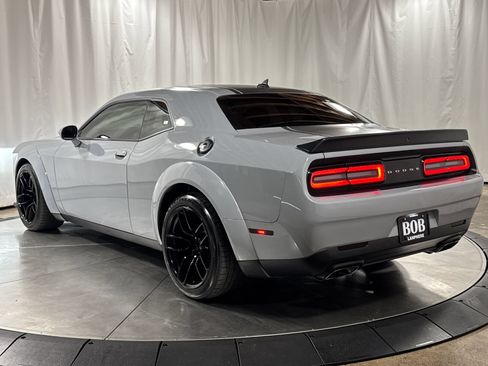 Used 2022 Dodge Challenger R/T Scat Pack RWD image 9