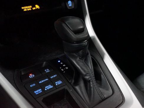Used 2022 Toyota RAV4 XLE AWD/4WD image 20