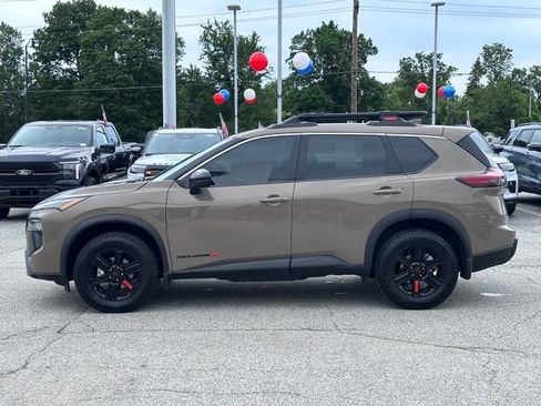 Used 2025 Nissan Rogue SV w/ Rock Creek Premium Package AWD/4WD image 4
