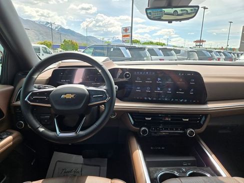 Used 2025 Chevrolet Tahoe High Country AWD/4WD image 14