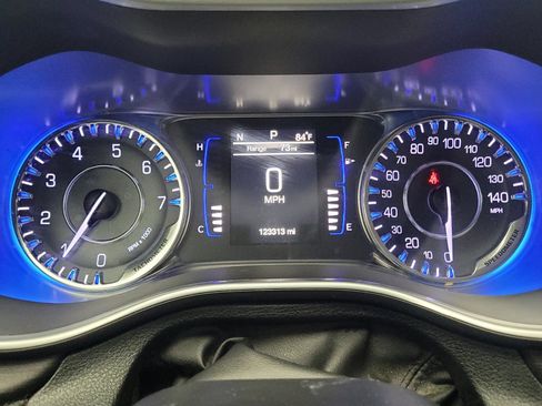 Used 2016 Chrysler 200 Limited FWD image 23