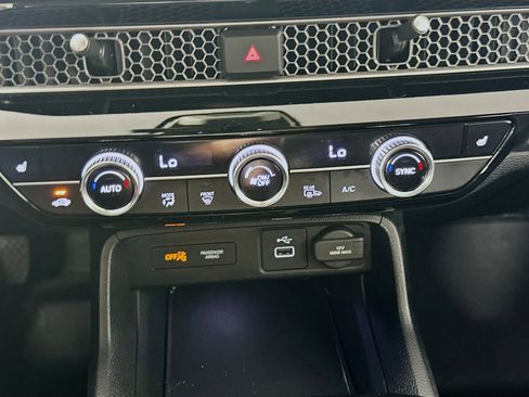 Used 2024 Honda Civic EX-L image 23