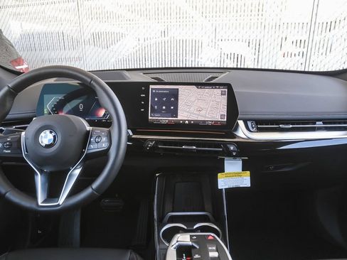 New 2026 BMW X1 xDrive28i w/ Technology Package AWD/4WD image 9