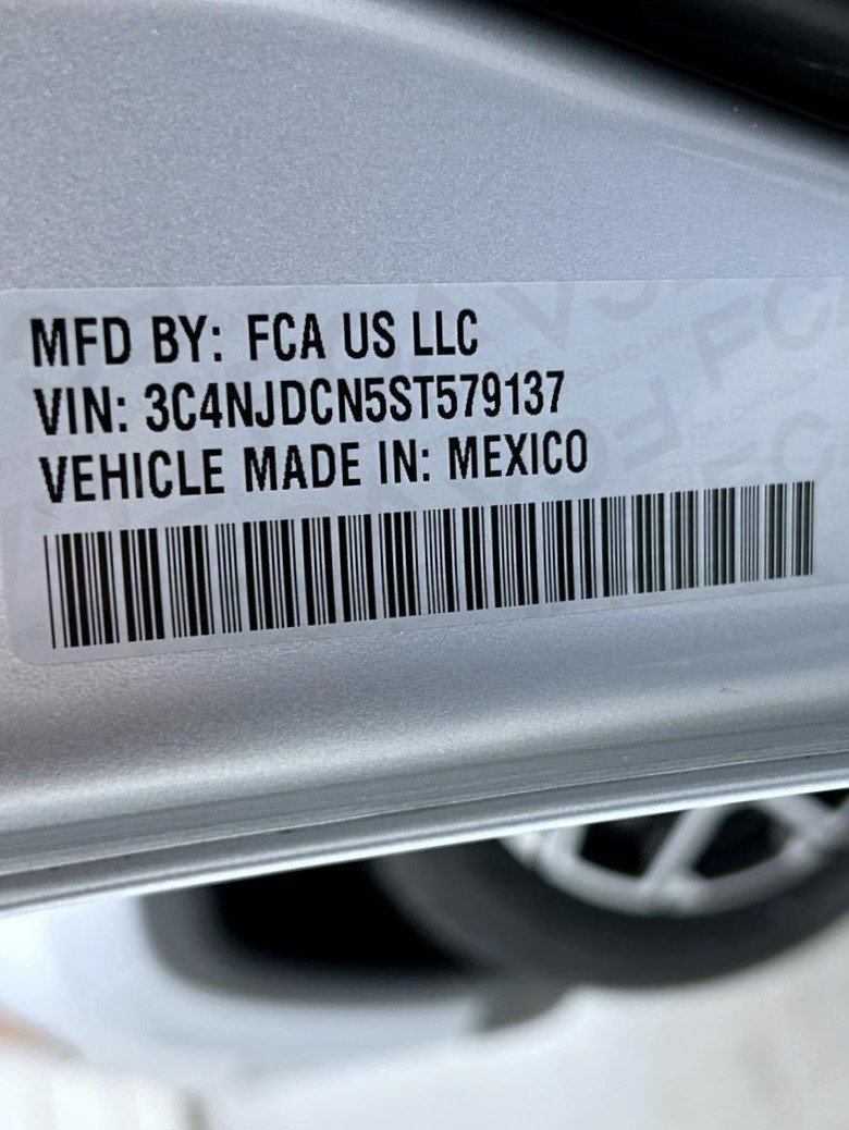Certified 2025 Jeep Compass Limited AWD/4WD image 26