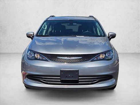 Used 2020 Chrysler Voyager LX w/ Cold Weather Group FWD image 2