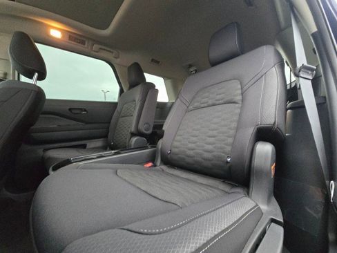 New 2025 Nissan Pathfinder SV w/ SV Premium Package image 20