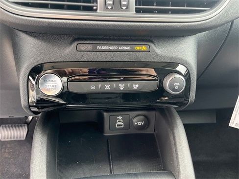 New 2025 Ford Escape SE w/ Class II Trailer Tow Package image 27