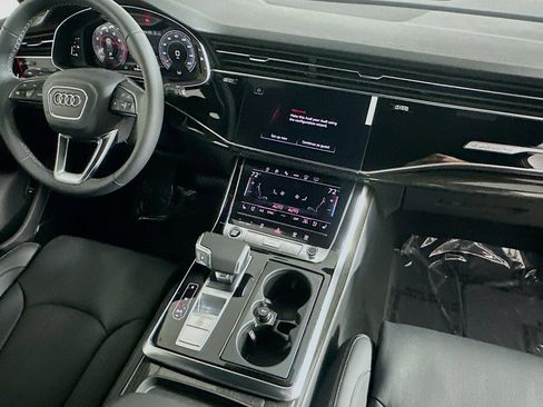 New 2025 Audi Q7 3.0T Prestige image 6