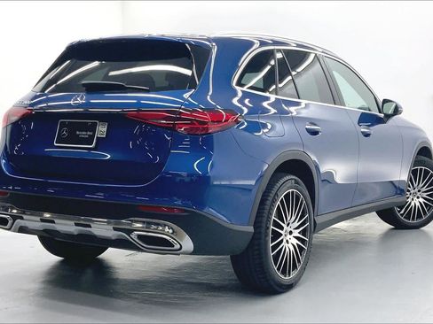 Used 2026 Mercedes-Benz GLC 300 image 4