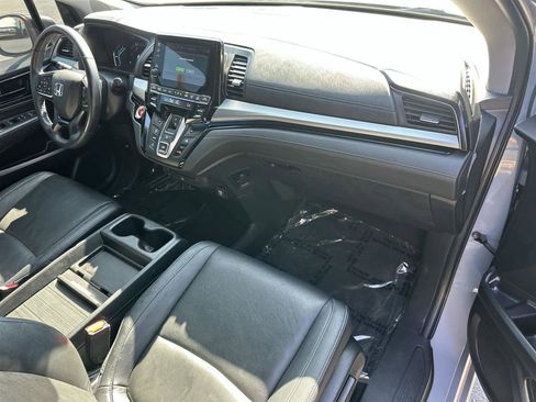 Used 2023 Honda Odyssey Touring image 12