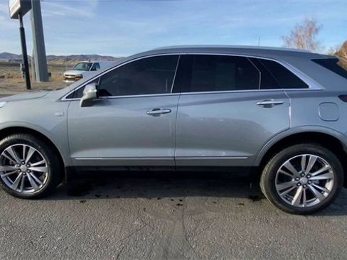 Used 2025 Cadillac XT5 Premium Luxury w/ Technology Package image 5