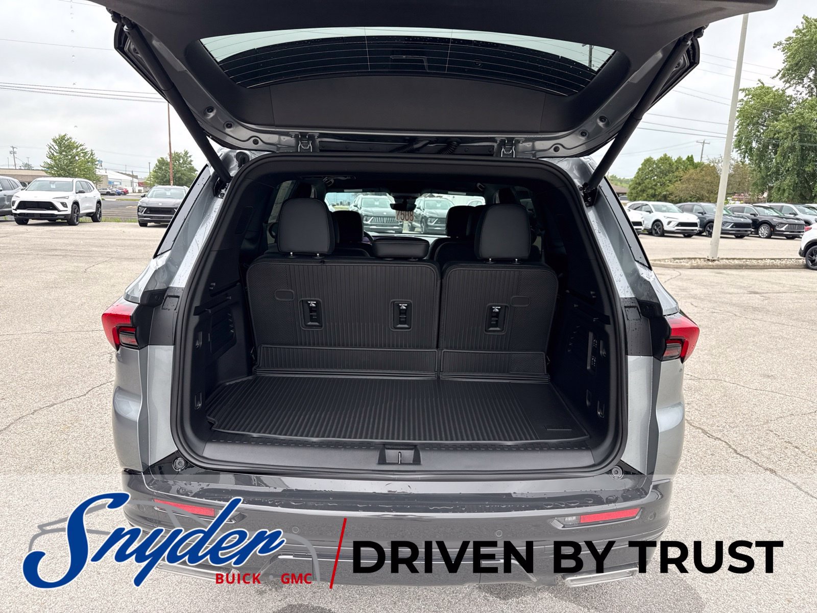 New 2027 Buick Enclave Sport Touring w/ Power Package FWD image 11