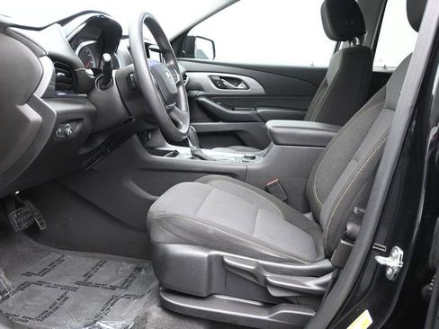 Used 2019 Chevrolet Traverse LS w/ LPO, Blackout Package FWD image 12