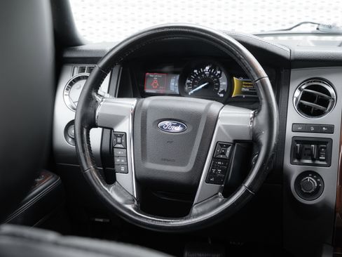 Used 2015 Ford Expedition EL Platinum image 9