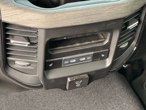 New 2026 RAM 2500 Limited AWD/4WD image 38