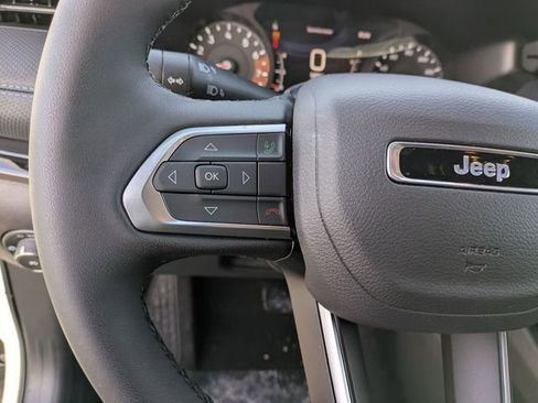 Certified 2026 Jeep Compass Latitude w/ Sun and Sound Group AWD/4WD image 16