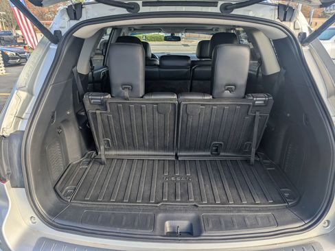 Used 2018 Nissan Pathfinder SL w/ SL Premium Package AWD/4WD image 27