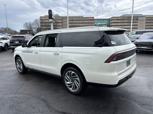 New 2026 Lincoln Navigator L Reserve image 5