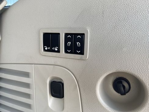 Used 2018 GMC Yukon Denali w/ Open Road Package image 14