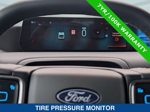 Certified 2025 Ford Expedition Active AWD/4WD image 32