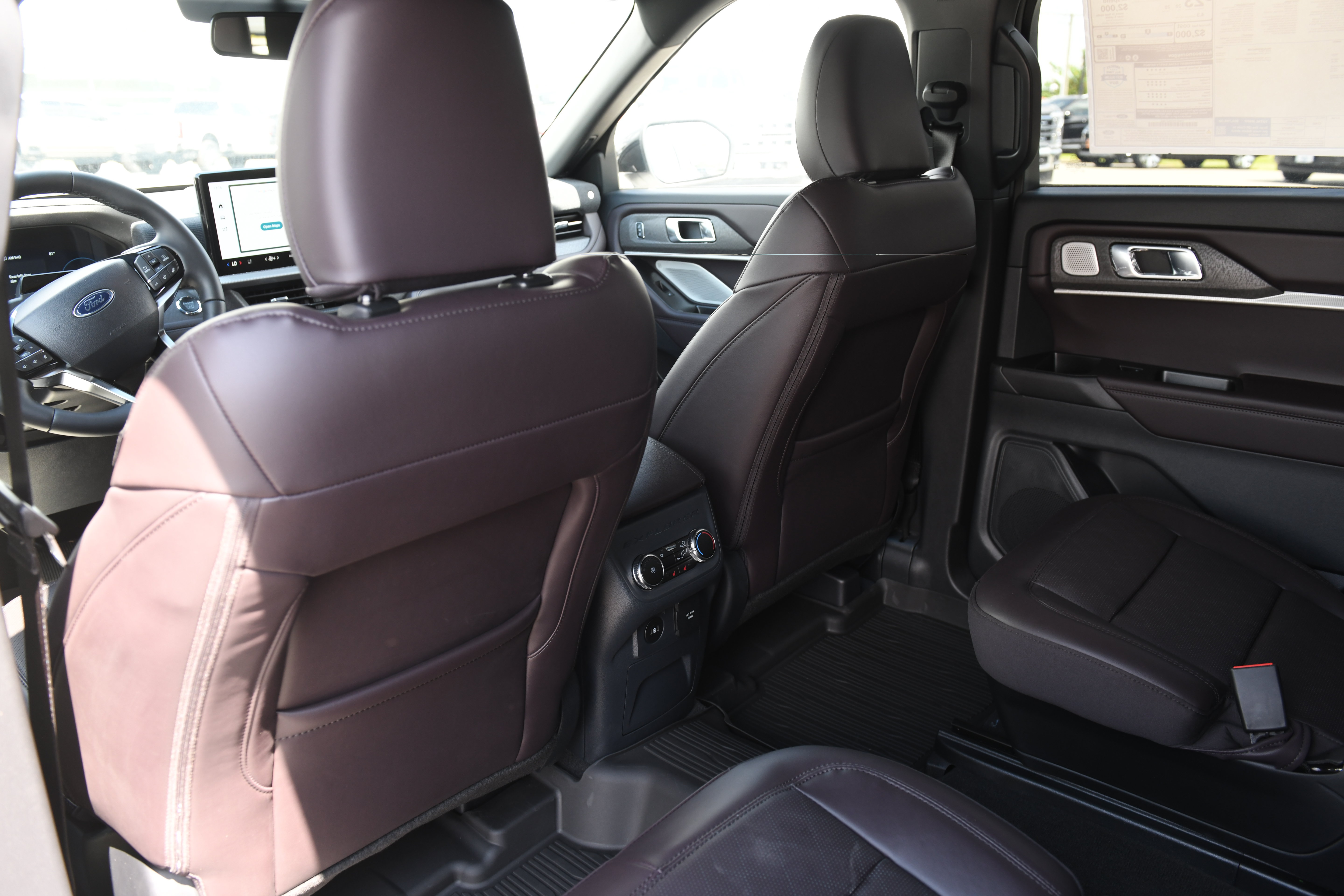 New 2027 Ford Explorer Platinum RWD image 14