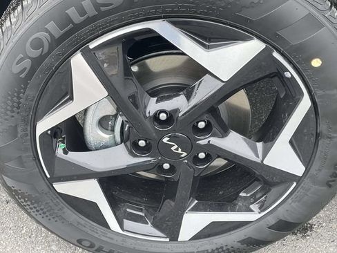 Certified 2026 Kia Seltos S FWD image 5