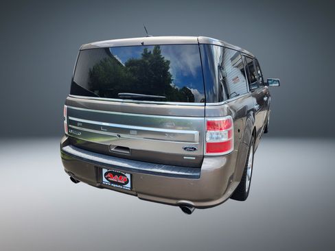 Used 2019 Ford Flex Limited w/ Equipment Group 303A AWD/4WD image 3