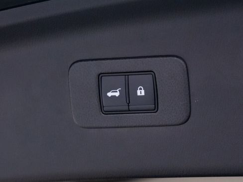 Used 2023 Nissan Armada SL w/ Captain's Chairs Package image 36