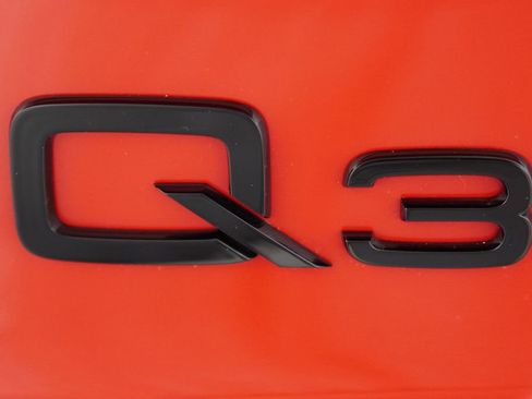 Certified 2025 Audi Q3 2.0T Premium w/ Convenience Package image 27